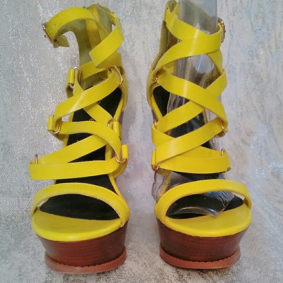 BEBE 6 LEMON YELLOW LEATHER STRAPPY WEDGE HEELS w/ BOX citrine platform - Picture 3 of 10